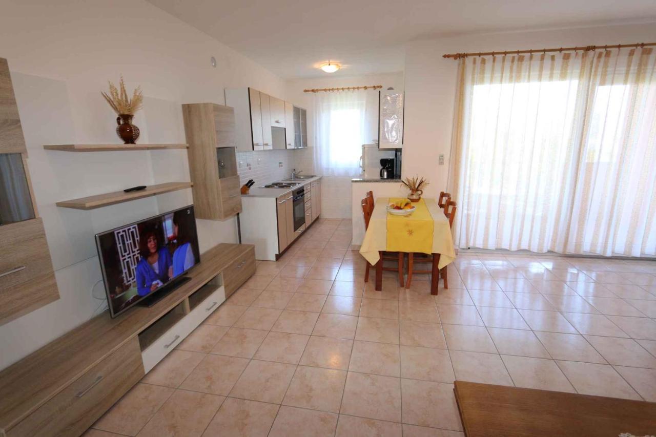 Apartments In Silo/Insel Krk 13430 Екстер'єр фото