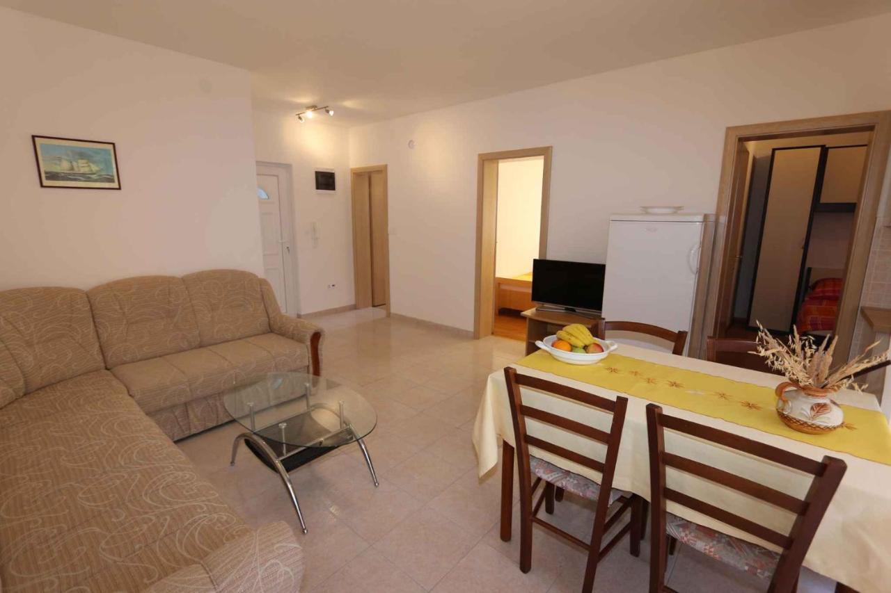 Apartments In Silo/Insel Krk 13430 Екстер'єр фото