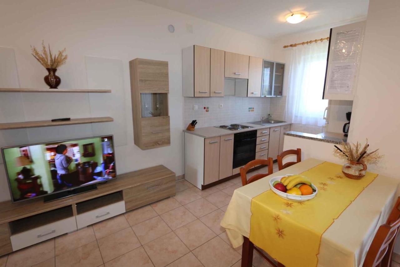 Apartments In Silo/Insel Krk 13430 Екстер'єр фото