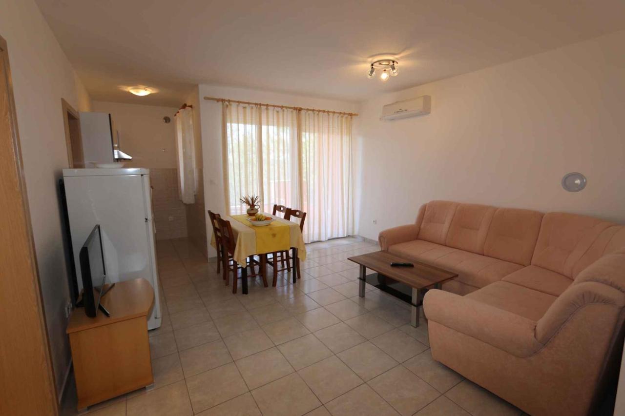 Apartments In Silo/Insel Krk 13430 Екстер'єр фото