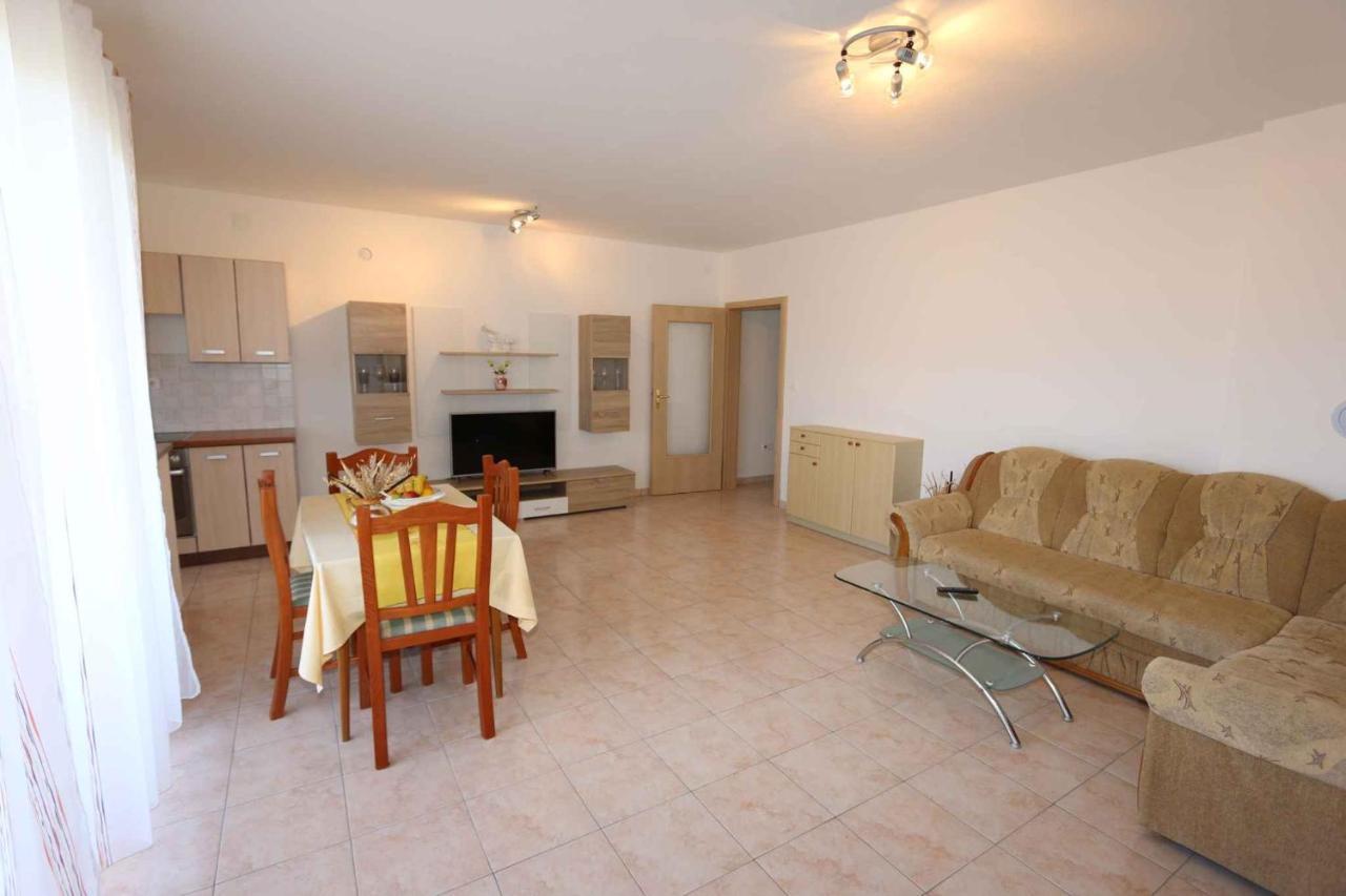 Apartments In Silo/Insel Krk 13430 Екстер'єр фото