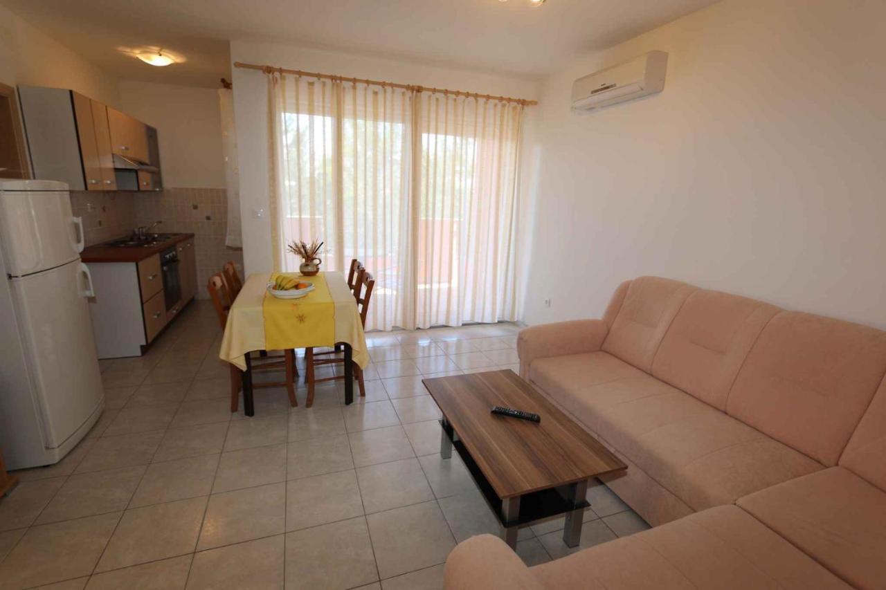 Apartments In Silo/Insel Krk 13430 Екстер'єр фото